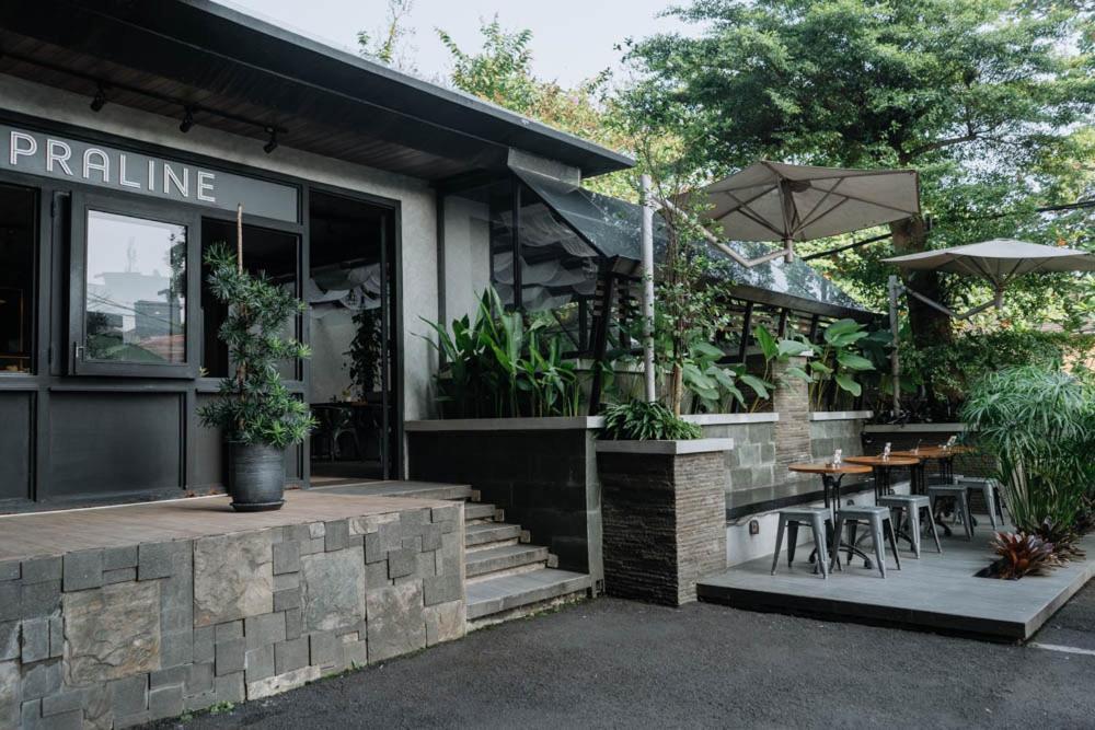 Anugrah Hotel Sukabumi Exterior photo
